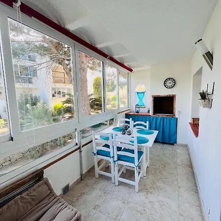 Appartamento Roses, Family Vacation, Swimming Pool & Barbecue *