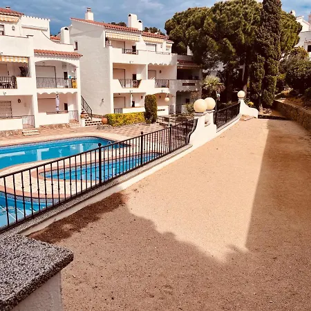 Roses, Family Vacation, Swimming Pool & Barbecue Appartamento Roses